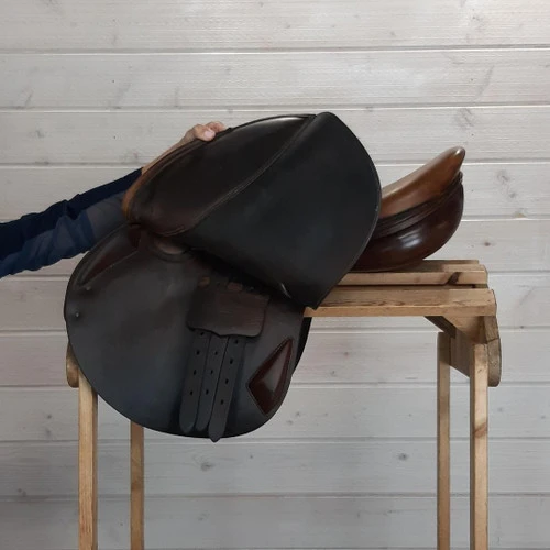 Used Antares Close Contact Saddle 18/M