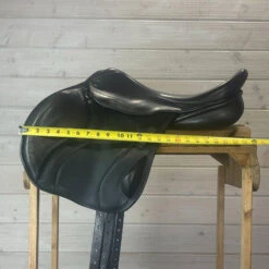 Used The Crown Saddlery Walsall Monoflap Jump Saddle 17.5/M