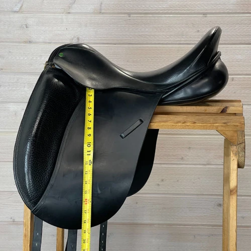 Windsor. Used Windsor Greenline Dressage Saddle 18.5/W - Image 3