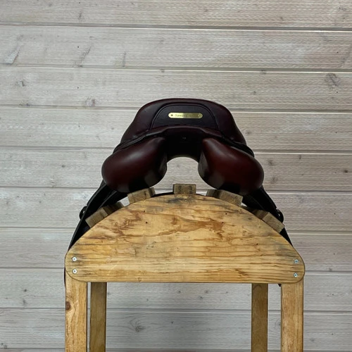 Used CWD SE03 Flat Seat Close Contact Saddle 17.5/MW - Image 5