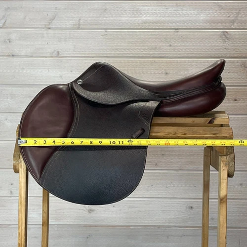 Used CWD SE03 Flat Seat Close Contact Saddle 17.5/MW - Image 6