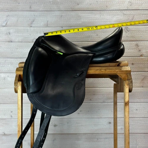 Used CWD SE08 Dressage Saddle 17.5/MW - Image 3