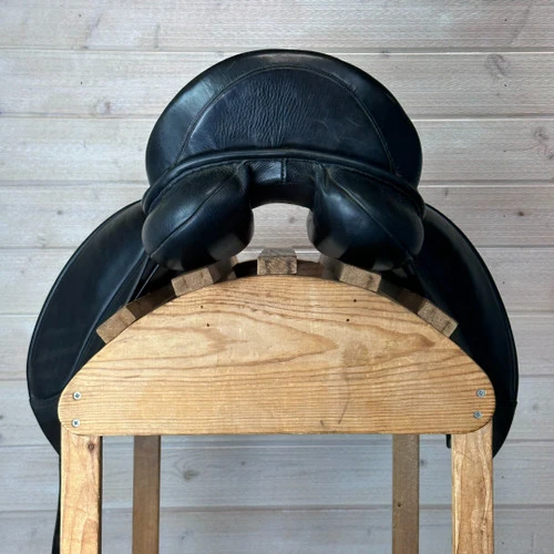 Used Revere Dressage Saddle 17.5/M - Image 8