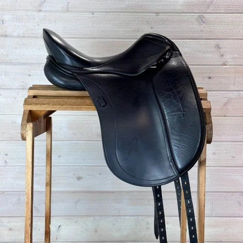 Used Schleese HK Dressage Saddle 17.5/MW - Image 10