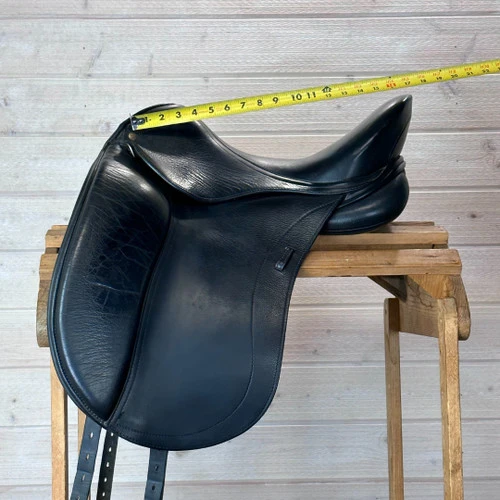 Used Schleese HK Dressage Saddle 17.5/MW - Image 6