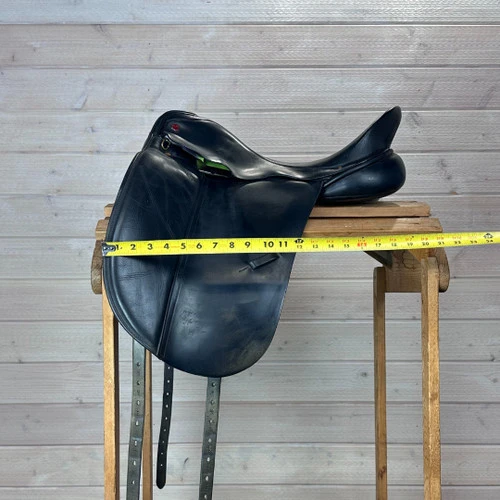 Used Albion SLK Dressage Saddle 17.5/MW - Image 2